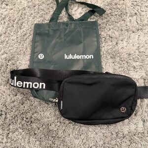 lululemon Black Belt Bag with Logo Strap